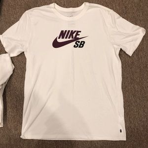 White Nike SB T-shirt